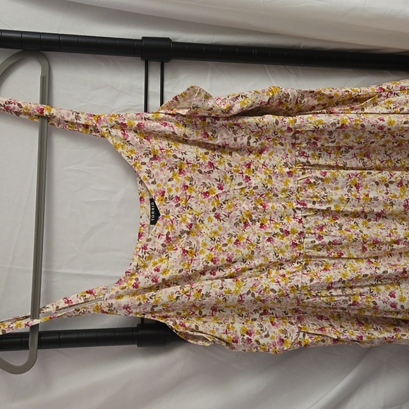 Torrid Floral summer dress size 2 NWT - Picture 2 of 7